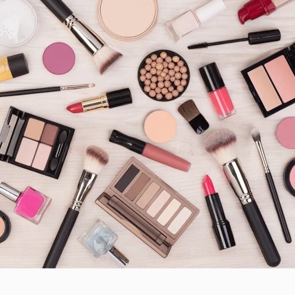 Makeup Revolution Other - Share Show At 7:00 P.M. Mystery Makeup Bags And Unlisted Items Share Show Pop Up